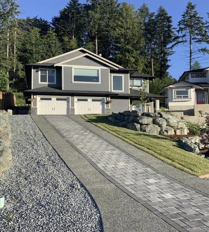 4625 Mallard Way, Victoria