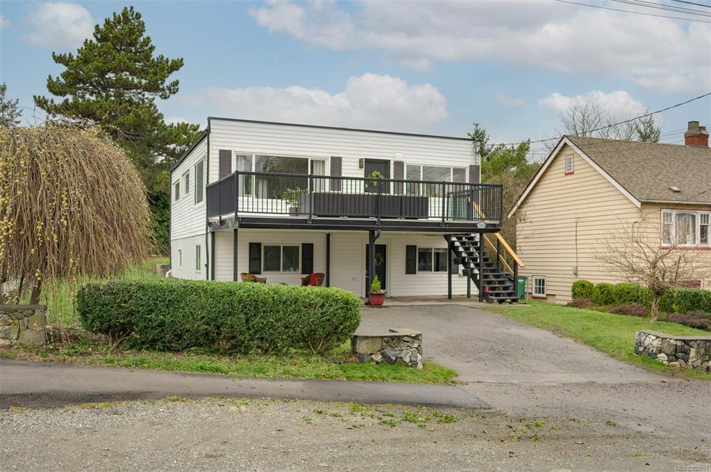 3304 Whittier Ave, Saanich