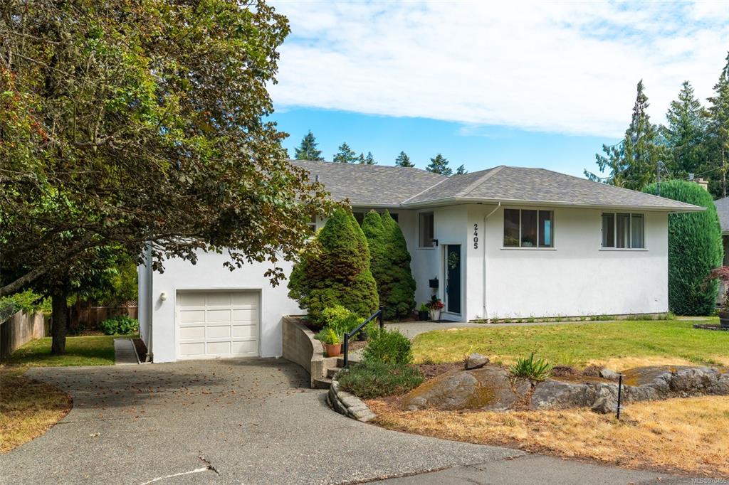 2405 Alpine Cresent, Saanich